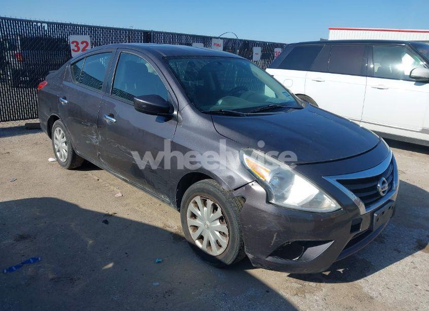 2015 Nissan Versa 1.6 SV (VIN 3N1CN7AP2FL802924) main photo