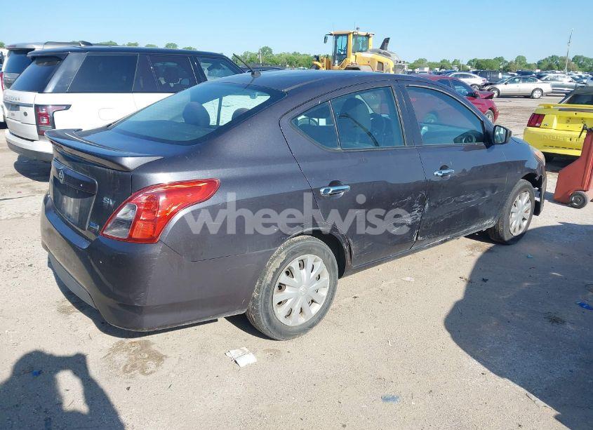 Photo 4 of 2015 Nissan Versa 1.6 SV (VIN 3N1CN7AP2FL802924)