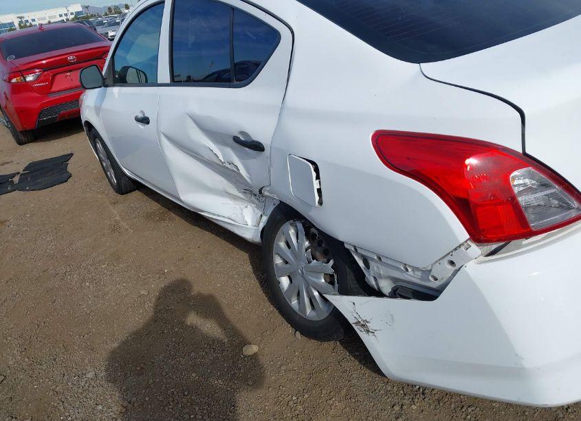 Photo 12 of 2015 Nissan Versa (VIN 3N1CN7AP2FL817245)