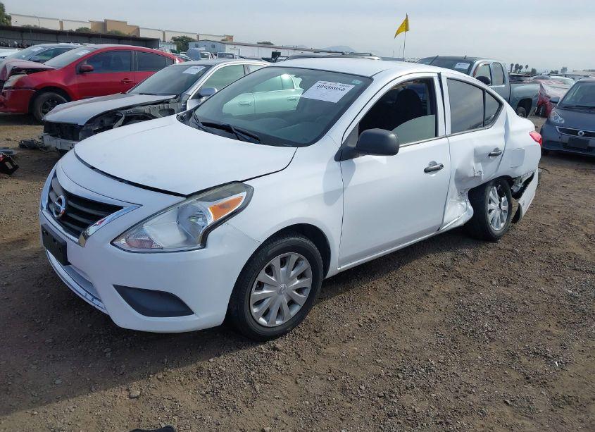Photo 2 of 2015 Nissan Versa (VIN 3N1CN7AP2FL817245)