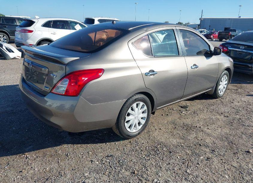 Photo 4 of 2015 Nissan Versa 1.6 SV (VIN 3N1CN7AP2FL830111)