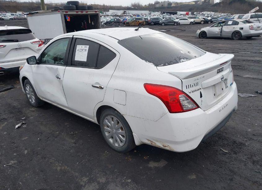 Photo 3 of 2015 Nissan Versa 1.6 SV (VIN 3N1CN7AP2FL835597)