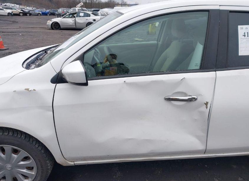 Photo 6 of 2015 Nissan Versa 1.6 SV (VIN 3N1CN7AP2FL835597)