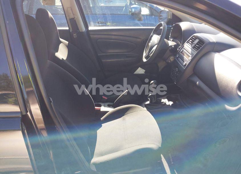 Photo 5 of 2015 Nissan Versa 1.6 S (VIN 3N1CN7AP2FL842792)