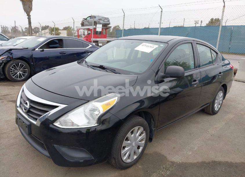 Photo 2 of 2015 Nissan Versa 1.6 S (VIN 3N1CN7AP2FL845918)
