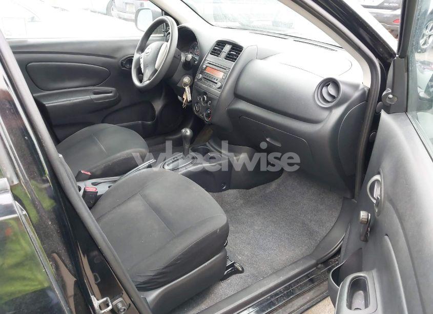 Photo 5 of 2015 Nissan Versa 1.6 S (VIN 3N1CN7AP2FL845918)