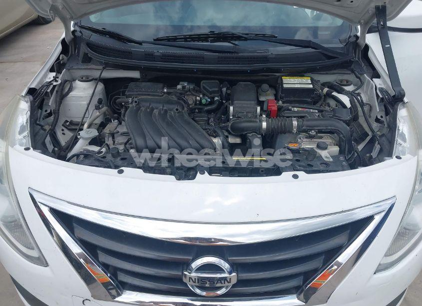 Photo 10 of 2015 Nissan Versa 1.6 S/1.6 S+/1.6 SL/1.6 SV (VIN 3N1CN7AP2FL908371)