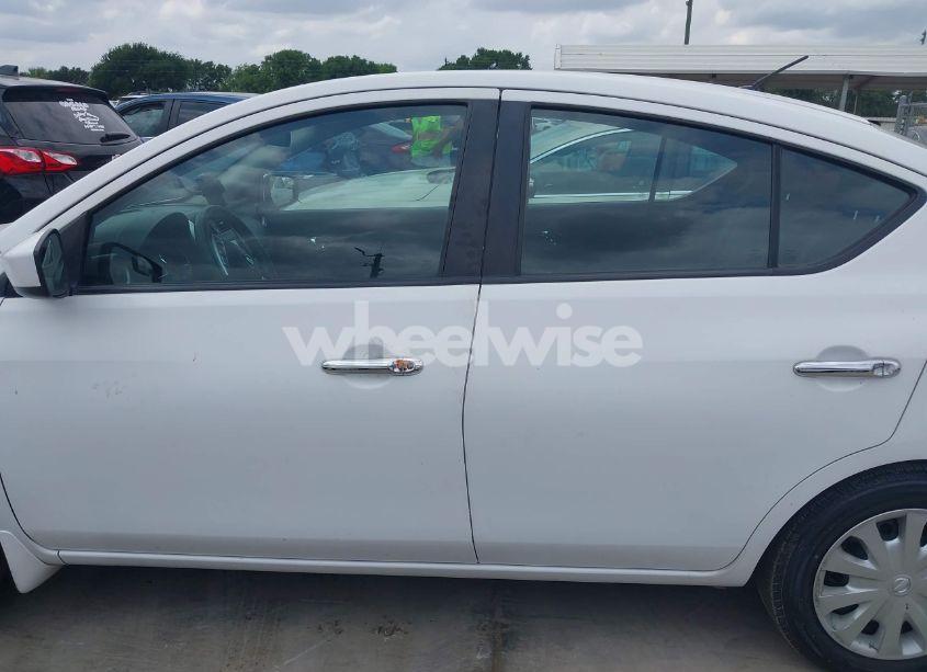 Photo 14 of 2015 Nissan Versa 1.6 S/1.6 S+/1.6 SL/1.6 SV (VIN 3N1CN7AP2FL908371)