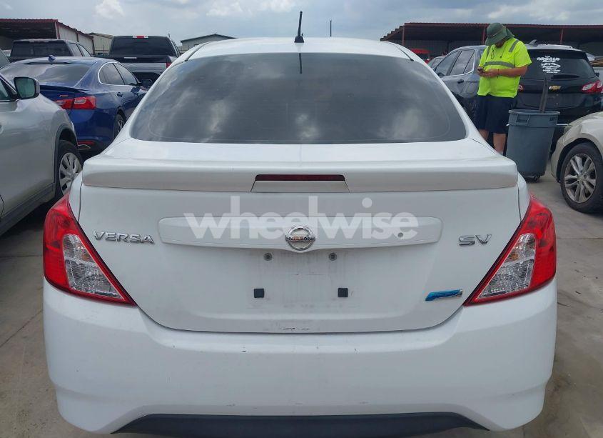 Photo 16 of 2015 Nissan Versa 1.6 S/1.6 S+/1.6 SL/1.6 SV (VIN 3N1CN7AP2FL908371)