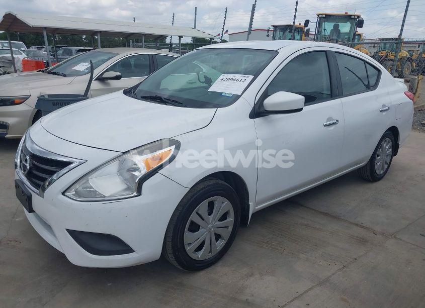 Photo 2 of 2015 Nissan Versa 1.6 S/1.6 S+/1.6 SL/1.6 SV (VIN 3N1CN7AP2FL908371)