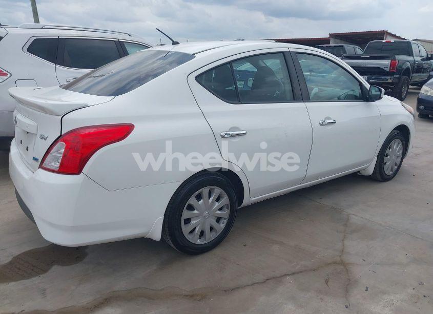 Photo 4 of 2015 Nissan Versa 1.6 S/1.6 S+/1.6 SL/1.6 SV (VIN 3N1CN7AP2FL908371)