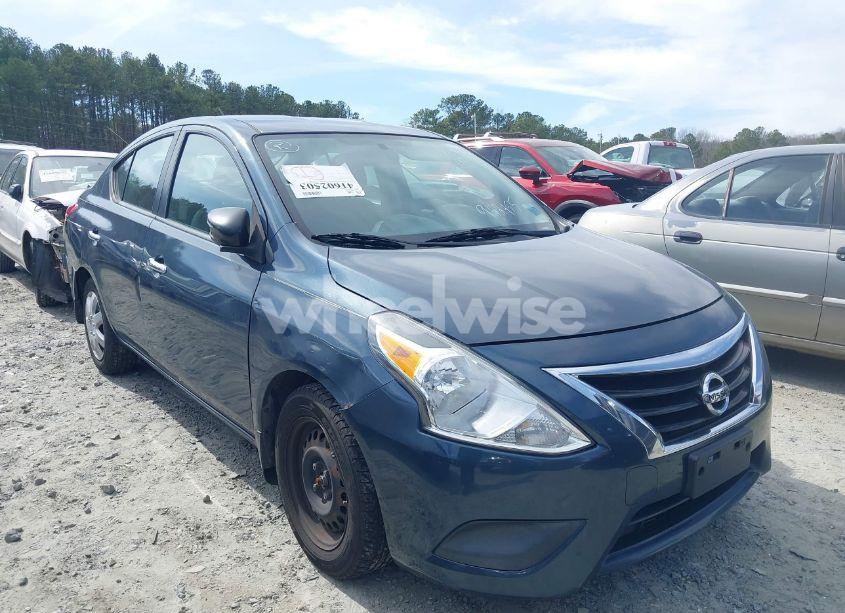 2015 Nissan Versa 1.6 SV (VIN 3N1CN7AP2FL942455) main photo