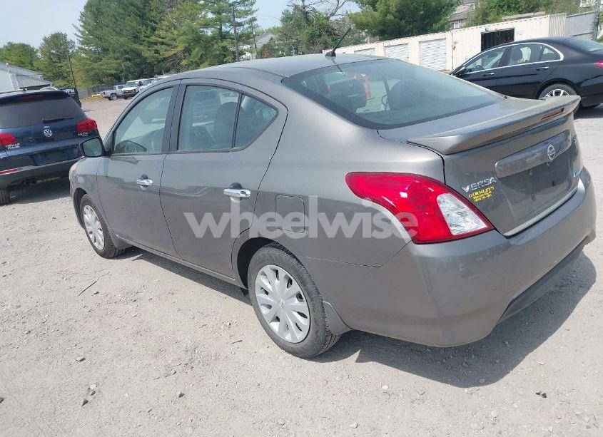 Photo 3 of 2015 Nissan Versa 1.6 SV (VIN 3N1CN7AP2FL947350)