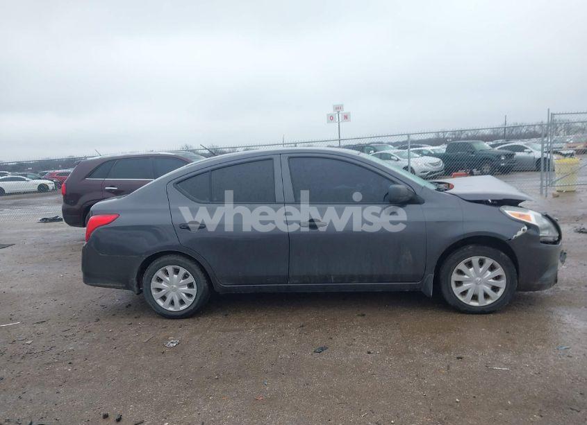 Photo 13 of 2015 Nissan Versa 1.6 S (VIN 3N1CN7AP2FL955156)