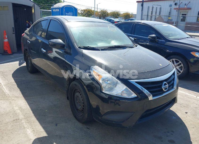 2015 Nissan Versa 1.6 SV (VIN 3N1CN7AP2FL957991) main photo