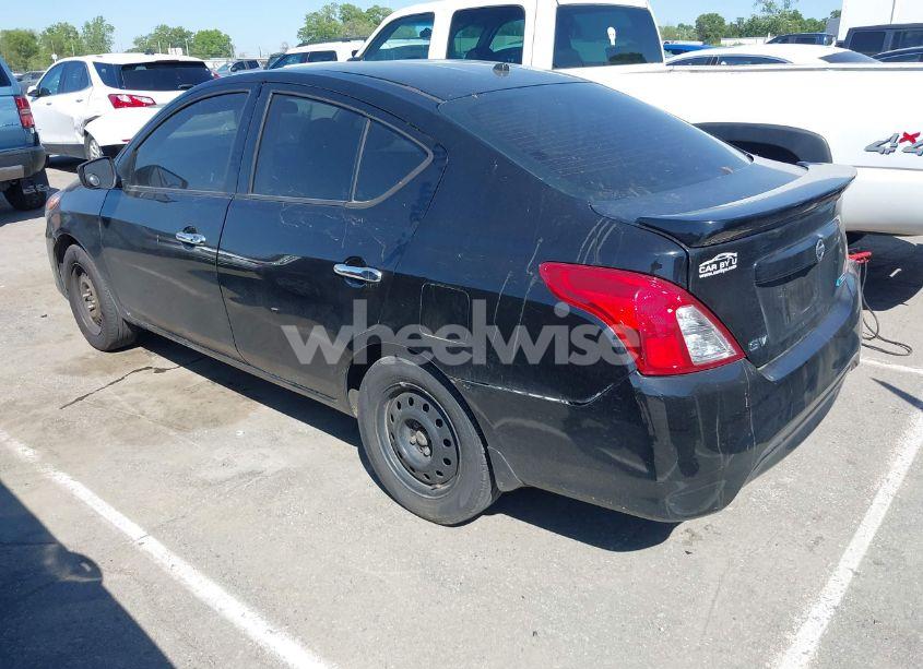 Photo 3 of 2015 Nissan Versa 1.6 SV (VIN 3N1CN7AP2FL957991)