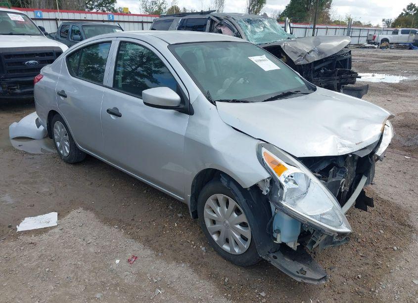 2016 Nissan Versa 1.6 S (VIN 3N1CN7AP2GL829042) main photo