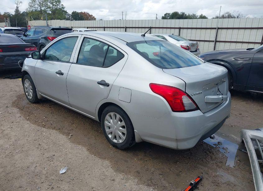 Photo 3 of 2016 Nissan Versa 1.6 S (VIN 3N1CN7AP2GL829042)