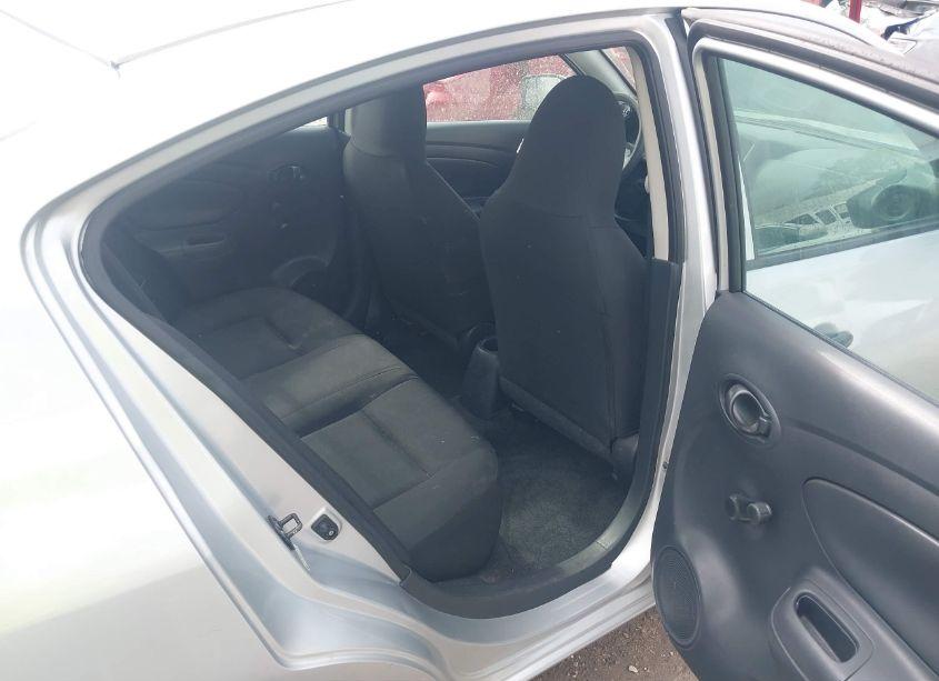 Photo 8 of 2016 Nissan Versa 1.6 S (VIN 3N1CN7AP2GL829042)