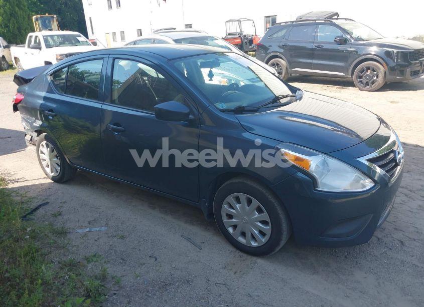 2016 Nissan Versa 1.6 S (VIN 3N1CN7AP2GL862767) main photo