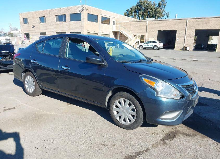 2016 Nissan Versa 1.6 SV (VIN 3N1CN7AP2GL897678) main photo