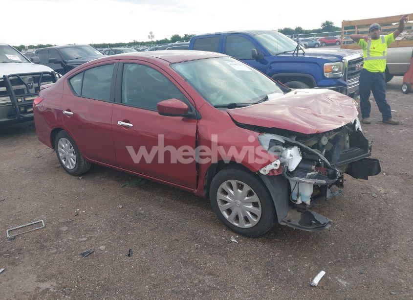 2017 Nissan Versa 1.6 SV (VIN 3N1CN7AP2HK463994) main photo
