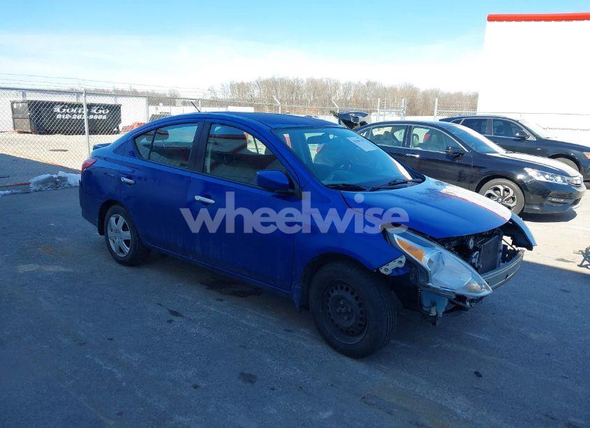 2017 Nissan Versa 1.6 SV (VIN 3N1CN7AP2HL812193) main photo