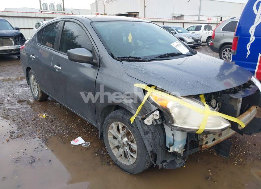 2017 Nissan Versa 1.6 SV (VIN 3N1CN7AP2HL885807) main photo