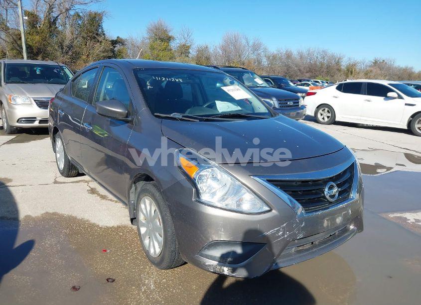 2017 Nissan Versa 1.6 SV (VIN 3N1CN7AP2HL894670) main photo