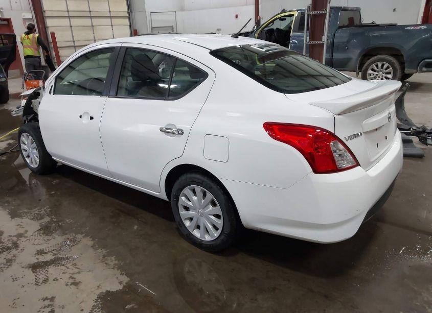 Photo 3 of 2018 Nissan Versa 1.6 SV (VIN 3N1CN7AP2JL800938)
