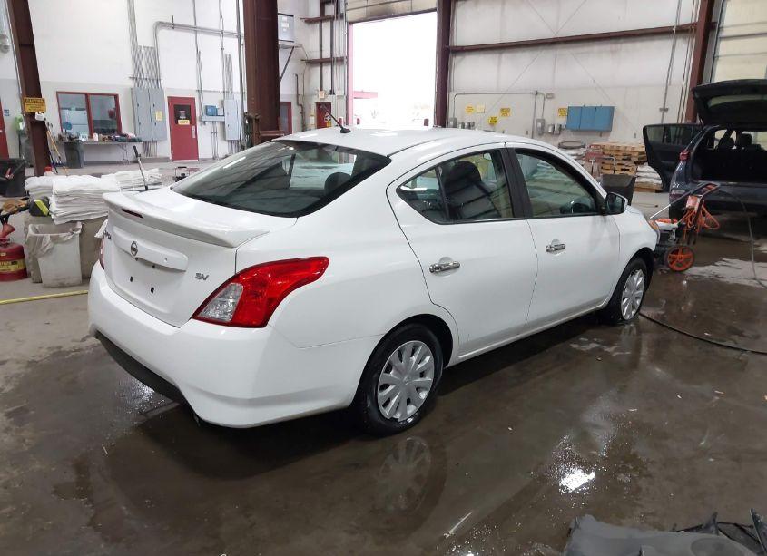 Photo 4 of 2018 Nissan Versa 1.6 SV (VIN 3N1CN7AP2JL800938)