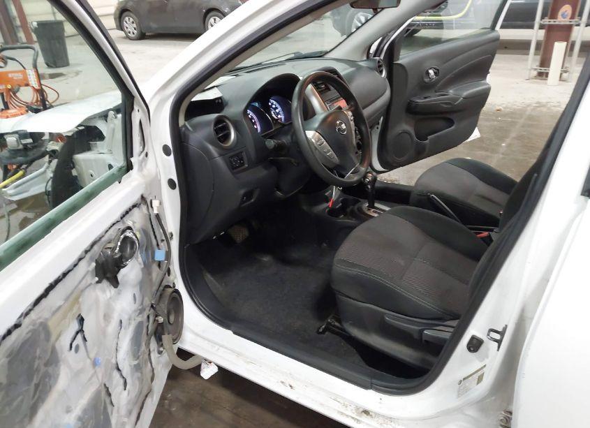 Photo 5 of 2018 Nissan Versa 1.6 SV (VIN 3N1CN7AP2JL800938)