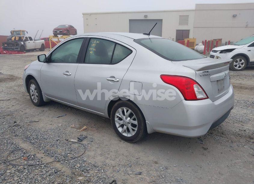 Photo 3 of 2018 Nissan Versa 1.6 SV (VIN 3N1CN7AP2JL815651)