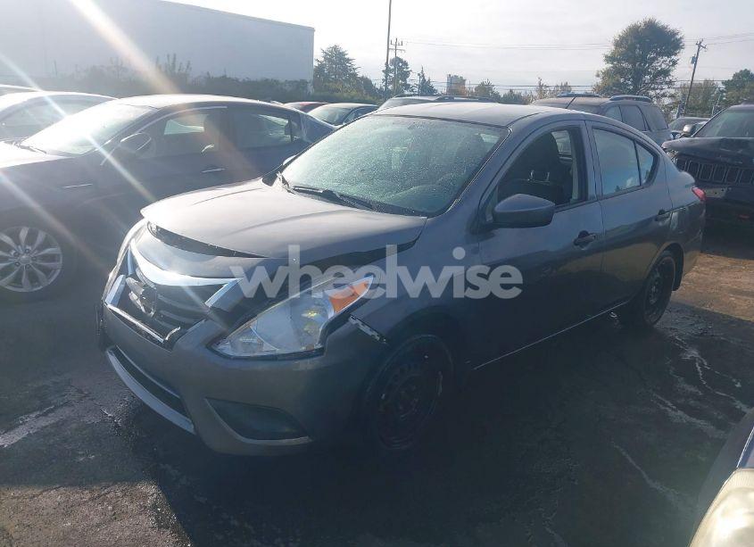 Photo 2 of 2018 Nissan Versa 1.6 S (VIN 3N1CN7AP2JL817450)