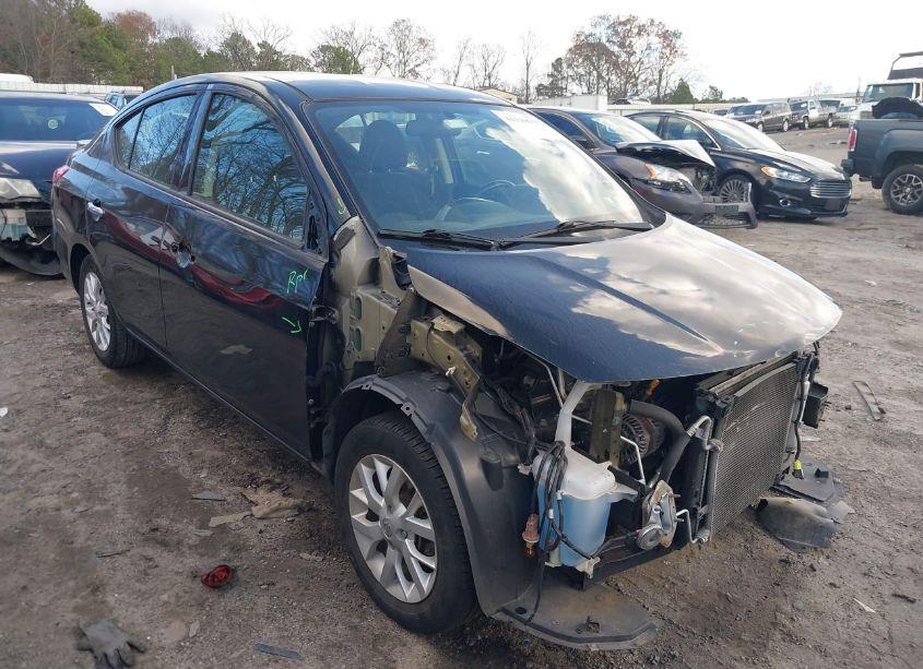 2018 Nissan Versa 1.6 SV (VIN 3N1CN7AP2JL834992) main photo