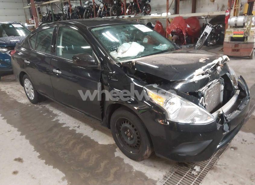 2018 Nissan Versa 1.6 SV (VIN 3N1CN7AP2JL835804) main photo