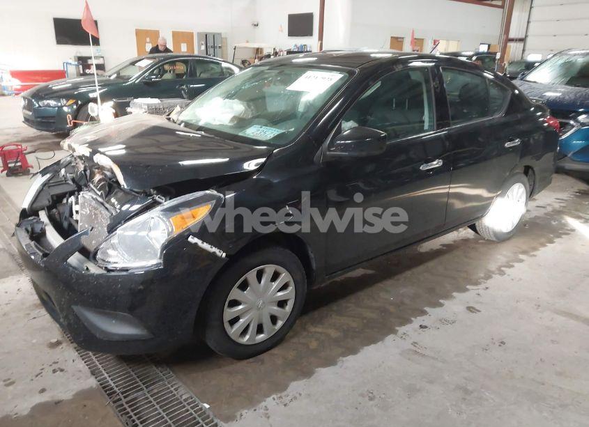 Photo 2 of 2018 Nissan Versa 1.6 SV (VIN 3N1CN7AP2JL835804)