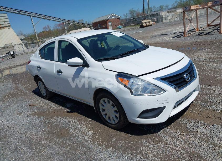 2018 Nissan Versa 1.6 S+ (VIN 3N1CN7AP2JL840968) main photo