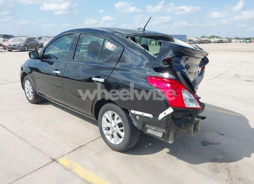 Photo 3 of 2018 Nissan Versa 1.6 SV (VIN 3N1CN7AP2JL871301)