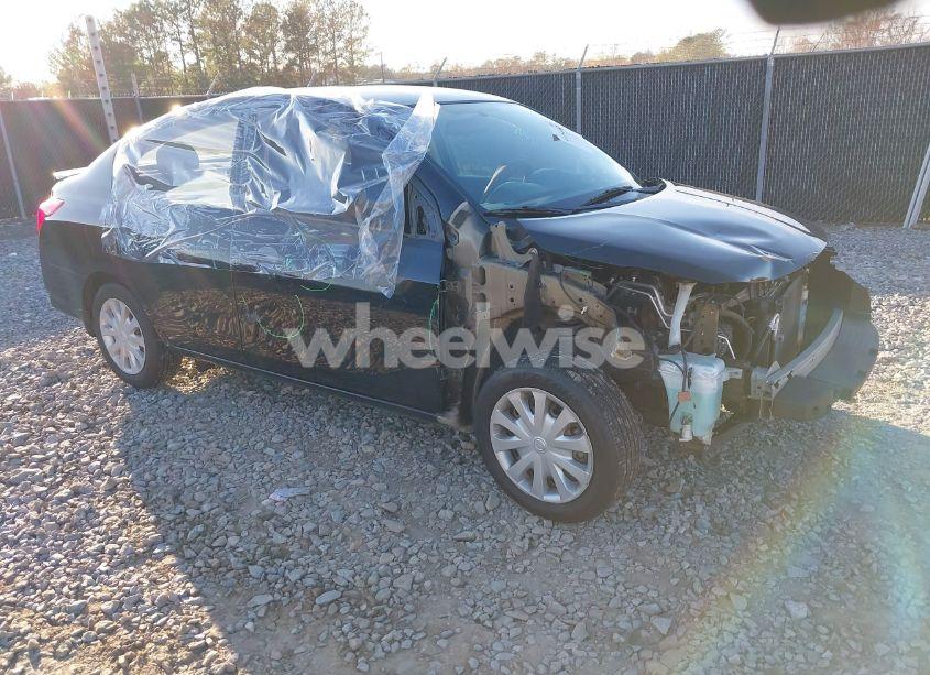 2018 Nissan Versa 1.6 S+ (VIN 3N1CN7AP2JL887854) main photo