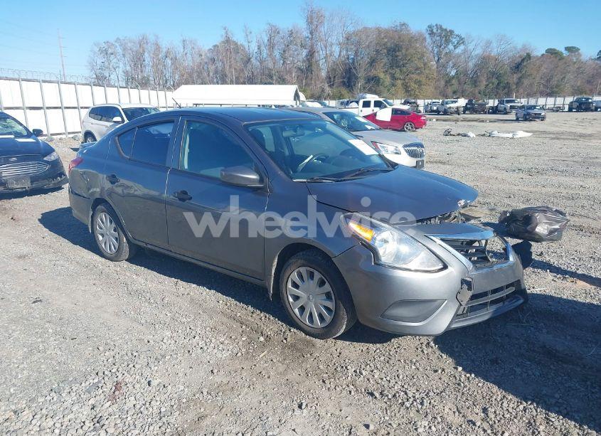 2018 Nissan Versa 1.6 S+ (VIN 3N1CN7AP2JL888258) main photo