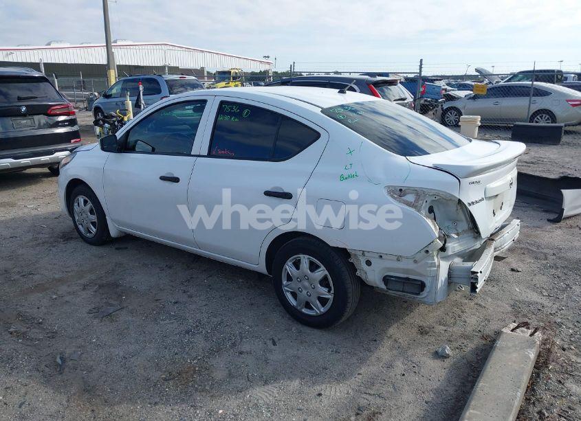 Photo 3 of 2019 Nissan Versa 1.6 S+ (VIN 3N1CN7AP2KL807020)