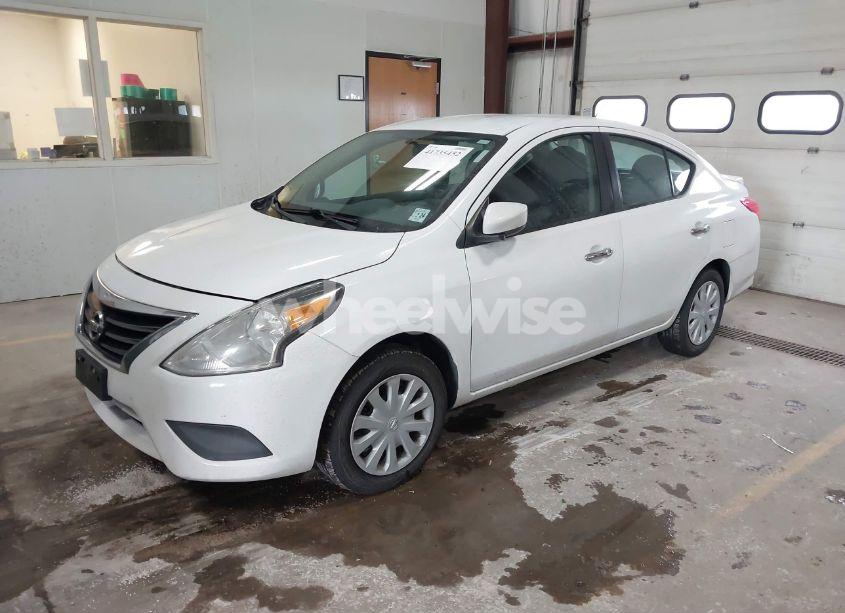 Photo 2 of 2019 Nissan Versa 1.6 SV (VIN 3N1CN7AP2KL827865)