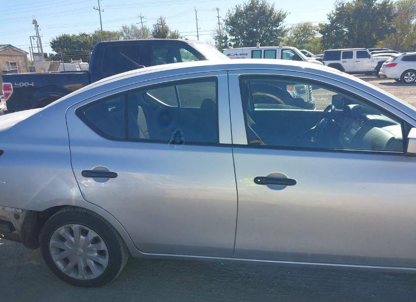 Photo 13 of 2019 Nissan Versa 1.6 S+ (VIN 3N1CN7AP2KL830054)