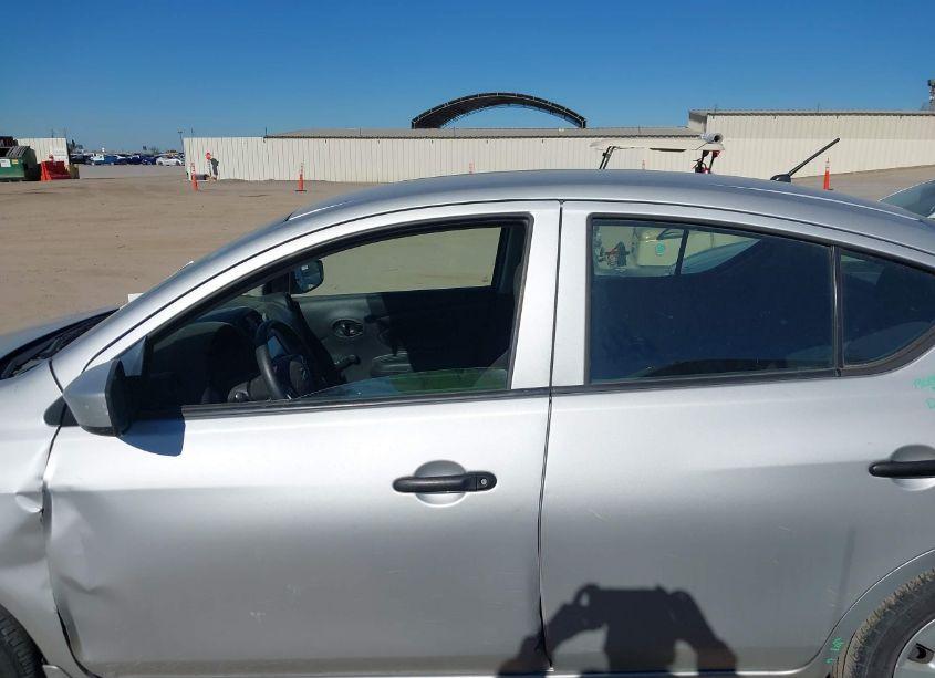 Photo 14 of 2019 Nissan Versa 1.6 S+ (VIN 3N1CN7AP2KL830054)