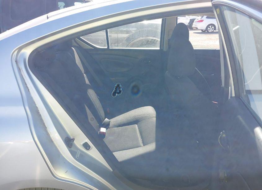 Photo 8 of 2019 Nissan Versa 1.6 S+ (VIN 3N1CN7AP2KL830054)