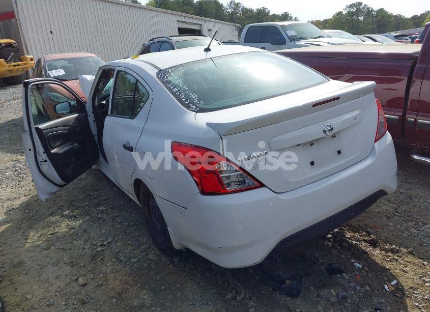 Photo 3 of 2019 Nissan Versa 1.6 S+ (VIN 3N1CN7AP2KL836615)