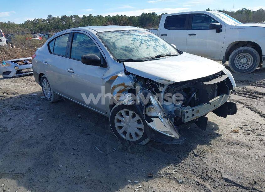 2019 Nissan Versa 1.6 SV (VIN 3N1CN7AP2KL845332) main photo