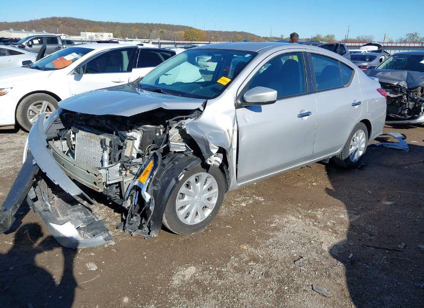 Photo 2 of 2019 Nissan Versa 1.6 SV (VIN 3N1CN7AP2KL859635)
