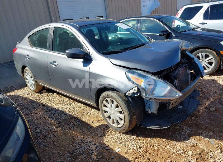 2019 Nissan Versa 1.6 SV (VIN 3N1CN7AP2KL863314) main photo